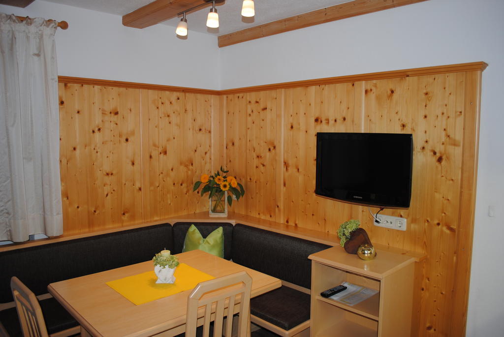 Haus Untergand Sankt Anton am Arlberg Quarto foto